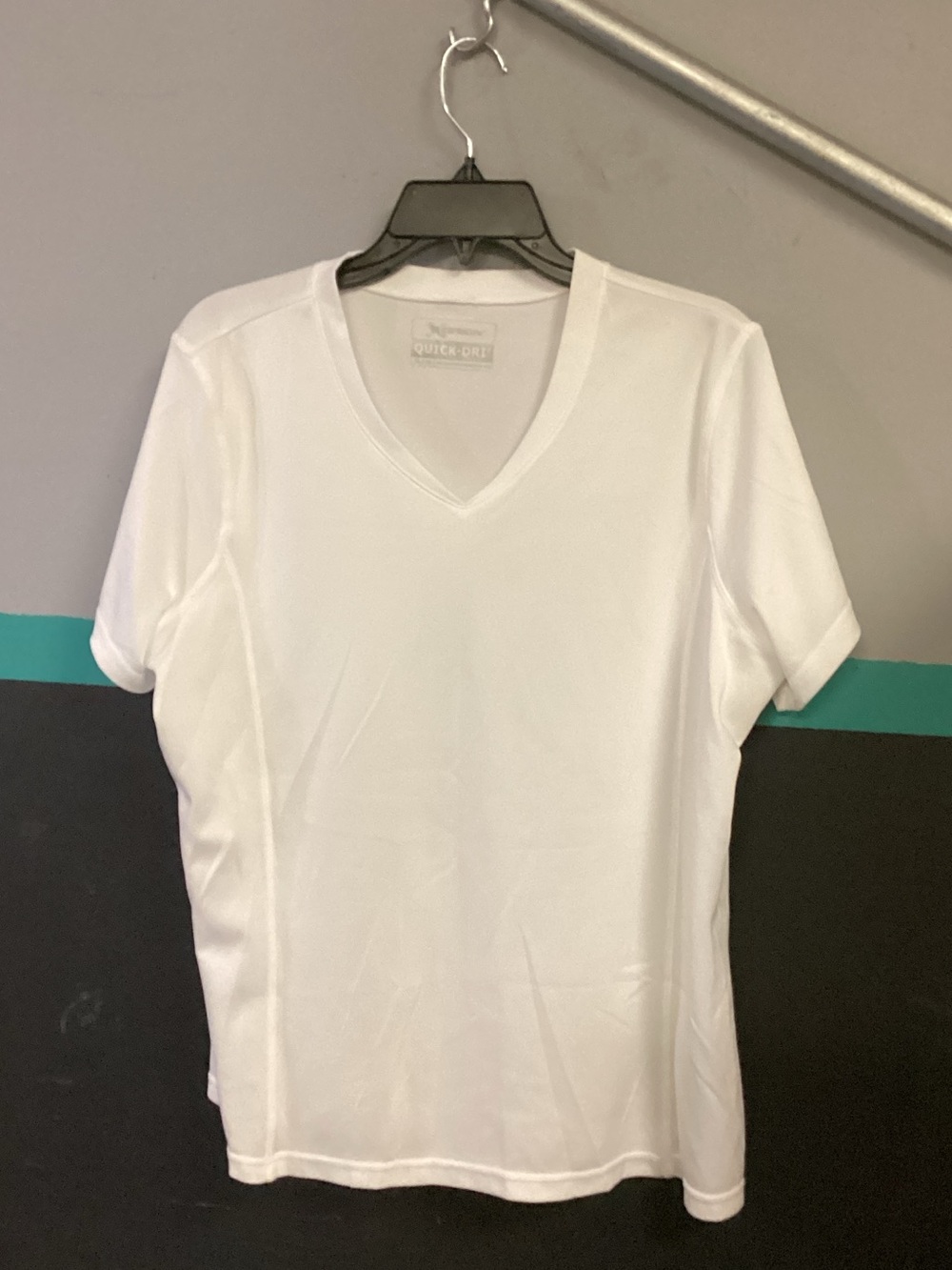 Xersion White Short Sleeve V-Neck Tee